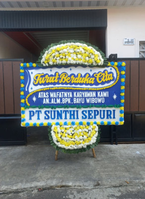 Papan Bunga Duka di Gunung Kijang