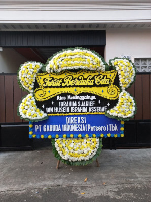 Papan Bunga Duka di Gunung Kijang