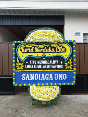 Papan Bunga Duka di Gunung Kijang